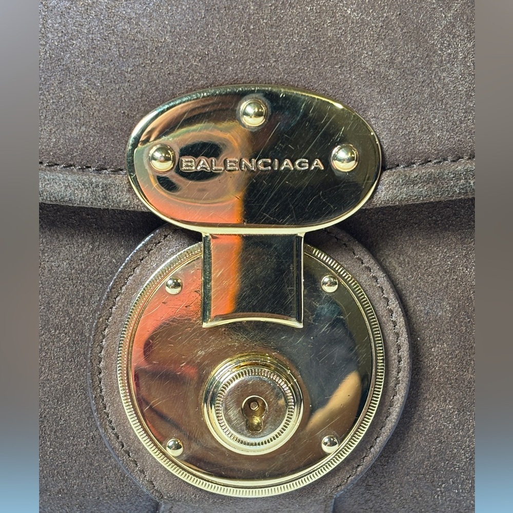 Vintage Balenciaga Brown Suede Bag – 70s Top Handle with Gold Turn Lock - Picture 6 of 9